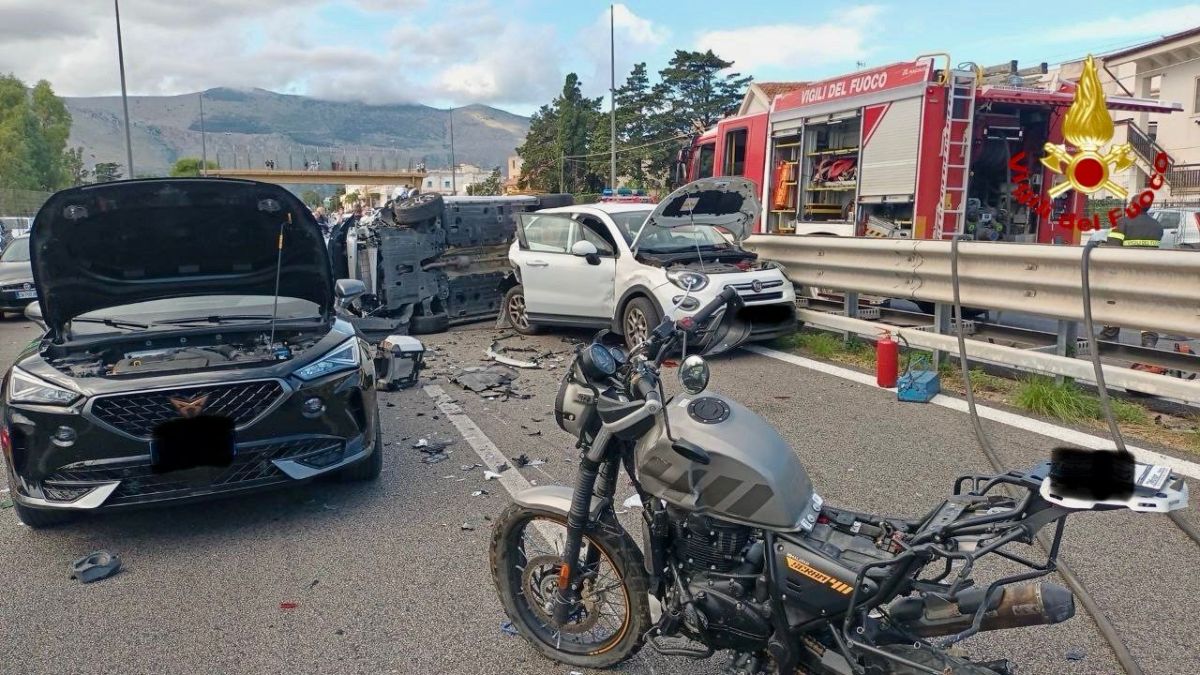 Incidente stradale sulla A29 nei pressi di Carini, ferito un centauto