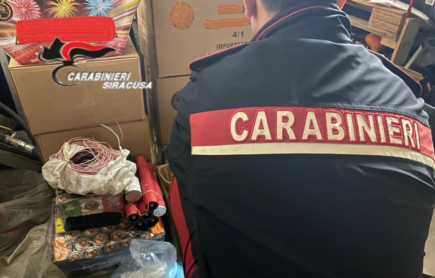 Sequestrati 35 chili di fuochi d’artificio a Siracusa, arrestato 43enne