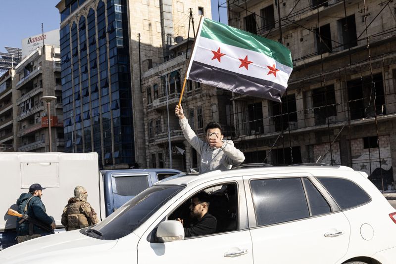 Siria, i miliziani entrano a Damasco, caduto il regime di Assad