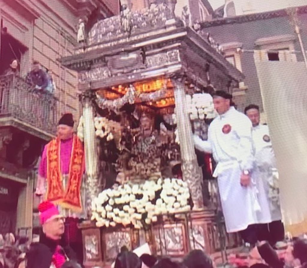 Catania, con 19 ore di processione chiusi festeggiamenti per Sant’Agata