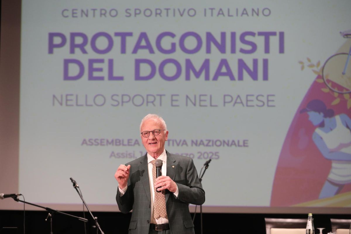 geronimo it oggi-si-y-svolta-luassemblea-congressuale-di-forza-italia-giovani-della-provincia-A59905 016