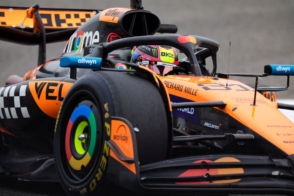 Doppietta McLaren a Shanghai, vince Piastri. Leclerc 5°, Hamilton 6°