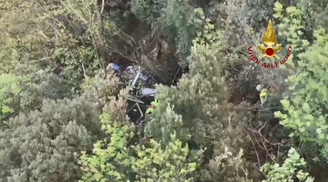 Caduta una cabina dalla funivia del Monte Faito, 4 i morti